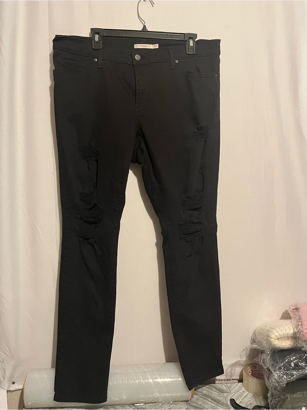Levi's Black Ripped Skinny Jeans